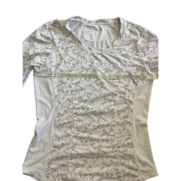 Betsey Johnson Floral Lace Print Sz M Long Sleeve Athletic Top Performance Gray - Picture 10 of 10